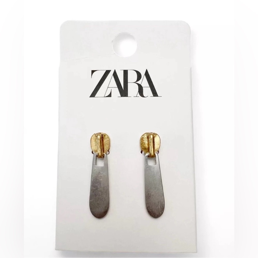 ZARA NEW WOMAN SS24 GOLD / SILVER
EARRINGS WITH ZIP PULL TAB REF:1856/048 - Picture 3 of 12
